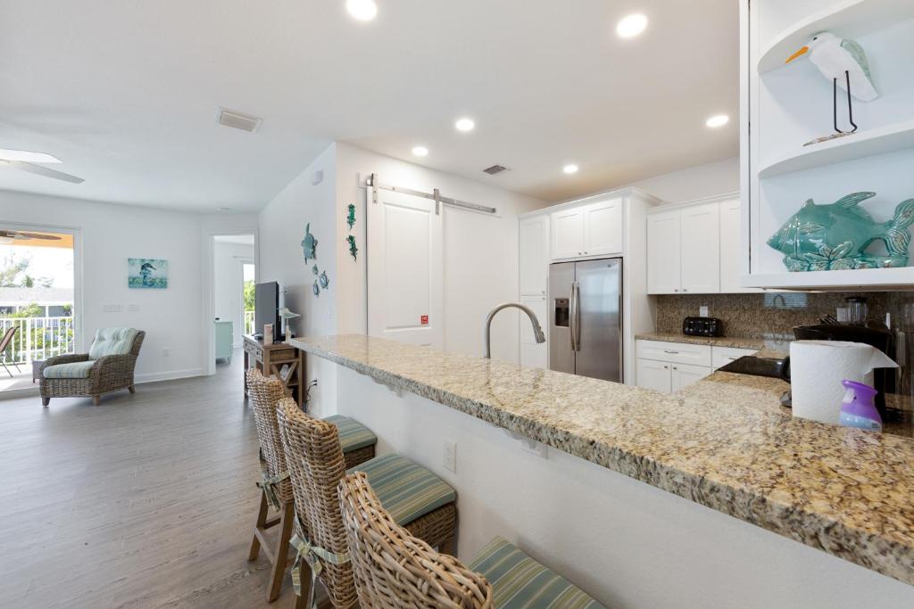 251 Sombrero Beach Road - image 3