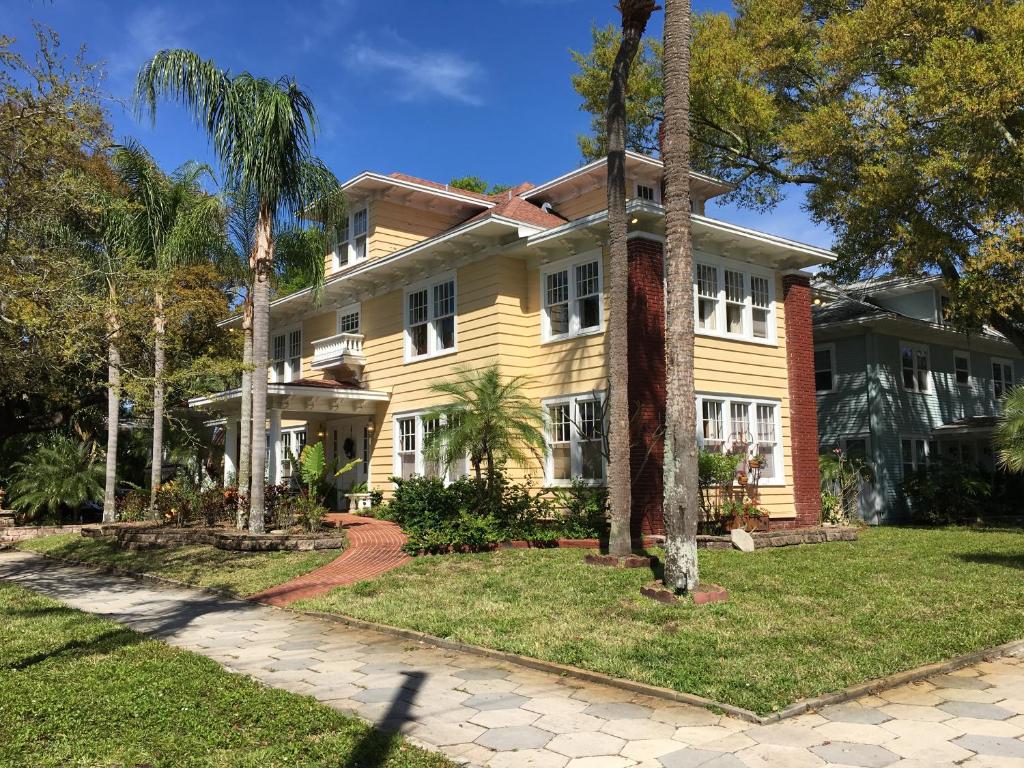 Bay Street Inn - main image