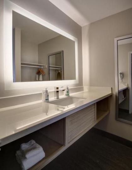 GreenTree Inn Flagstaff - image 3