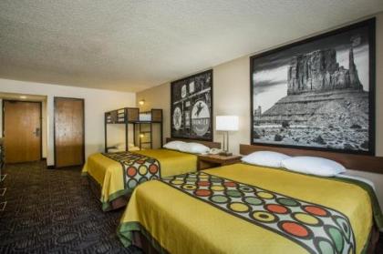 Super 8 by Wyndham Flagstaff - image 3