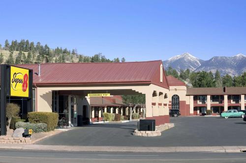 Super 8 by Wyndham NAU/Downtown Conference Center - main image