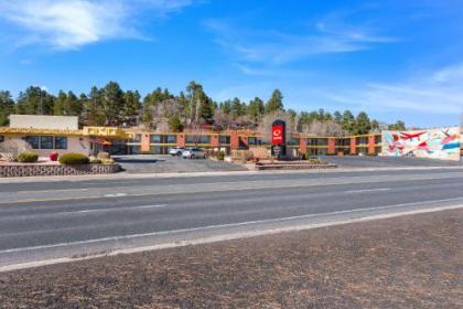 Econo Lodge Flagstaff Route 66 - image 1
