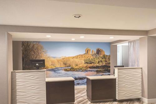 La Quinta by Wyndham Flagstaff - image 2