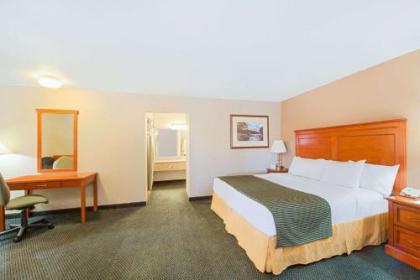 Ramada by Wyndham Flagstaff East - image 2