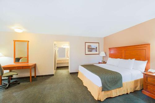 Ramada by Wyndham Flagstaff East - image 2