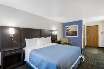 Days Inn & Suites by Wyndham East Flagstaff - image 5