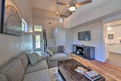 modern Flagstaff Home with BBQ Walk Downtown