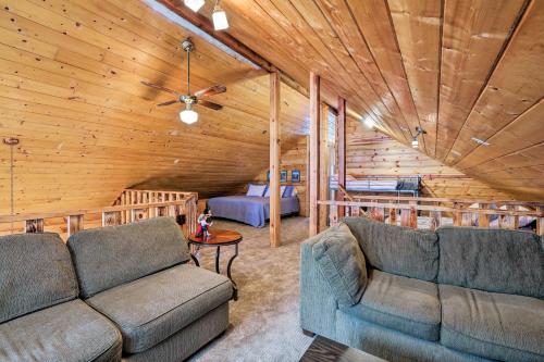 Fully Remodeled Munds Park Woodland Cabin Getaway! - main image