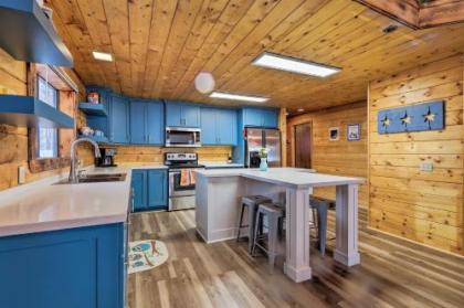 Fully Remodeled Munds Park Woodland Cabin Getaway! - image 3