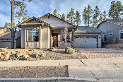 Chic modern Flagstaff Home W and Hot tub and Fire Pit Arizona