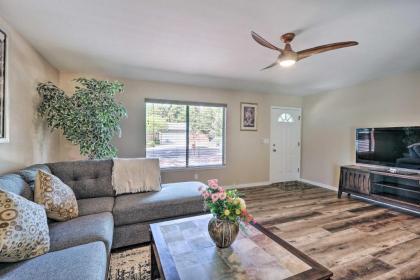 Contemporary Flagstaff Retreat with Ponderosas