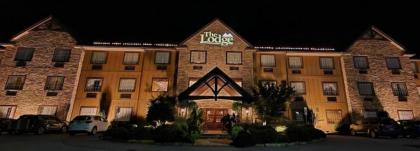 The Lodge at Flat Rock - image 15