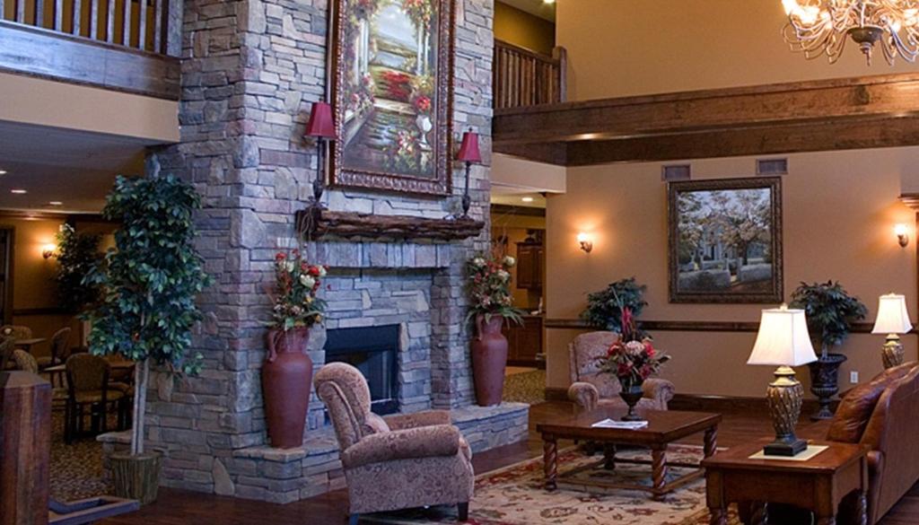 The Lodge at Flat Rock - image 7