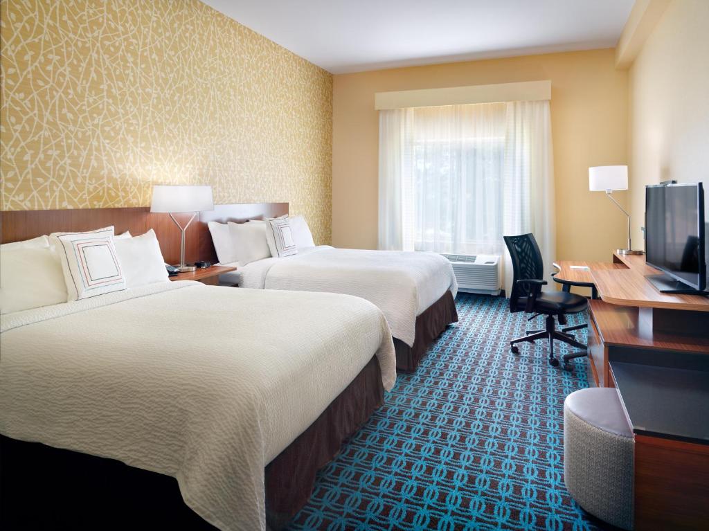 Fairfield Inn & Suites by Marriott Hendersonville Flat Rock - image 5