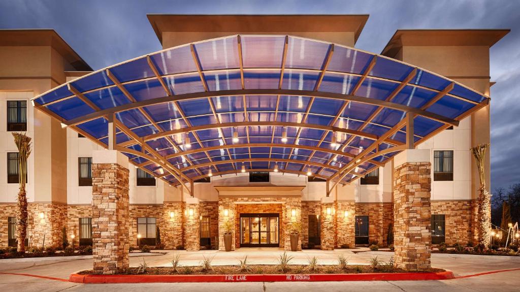 Best Western Plus Flatonia - main image