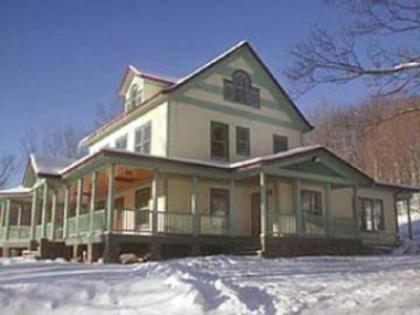 Breezy Hill Inn - image 12