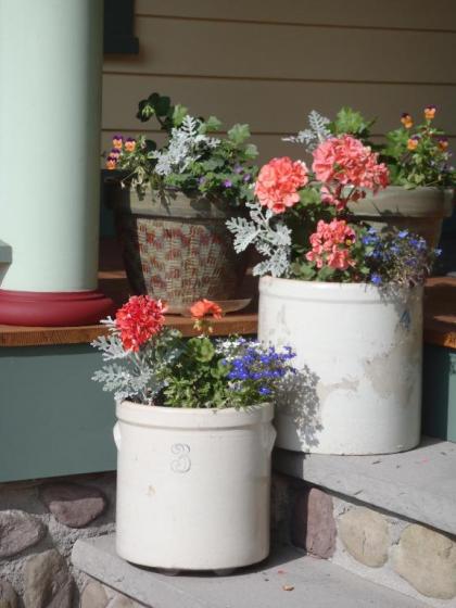 Breezy Hill Inn - image 3