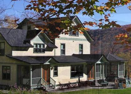 Breezy Hill Inn - image 5