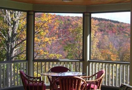 Breezy Hill Inn - image 6
