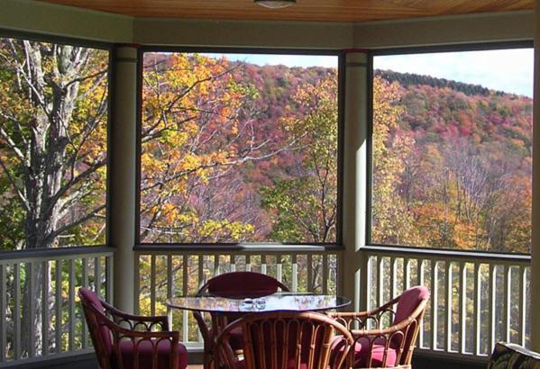 Breezy Hill Inn - image 6