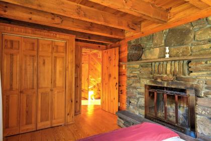 Bearpen Lodge on 125 Acres - Near Belleayre Mtn! - image 6