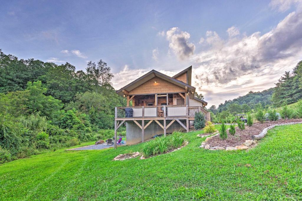 Cabin with Hot Tub and Fire Pit 15 Min to Asheville! - main image
