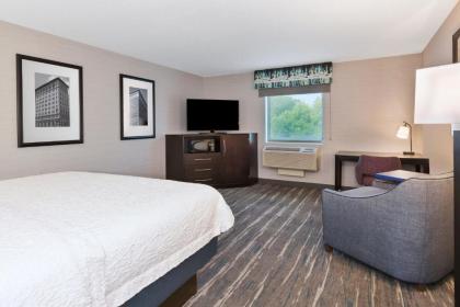 Hampton Inn and Suites Flint/Grand Blanc - image 13