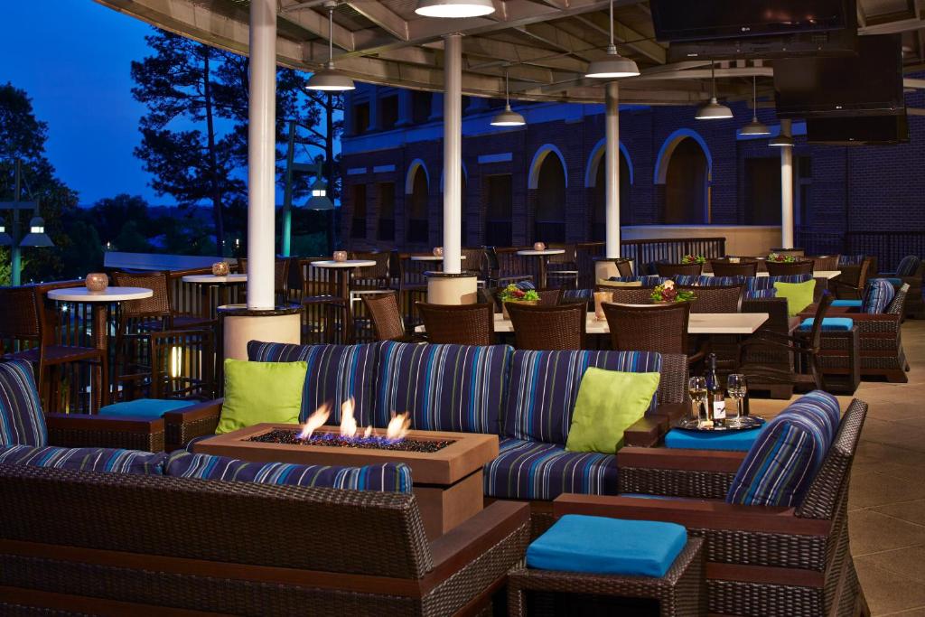 Marriott Shoals Hotel & Spa - image 3