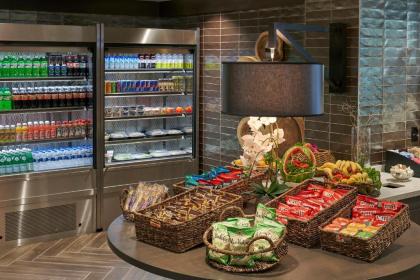 Hilton Cincinnati Airport - image 11