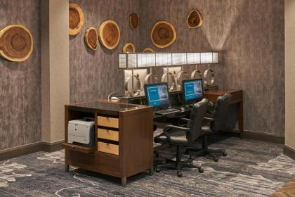 Hilton Cincinnati Airport - image 9