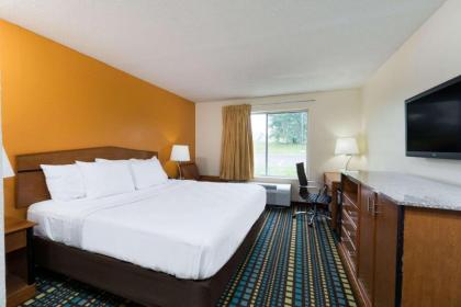 Days Inn by Wyndham Florence Cincinnati Area - image 12