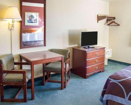 Rodeway Inn Florence - Cincinnati South - image 10