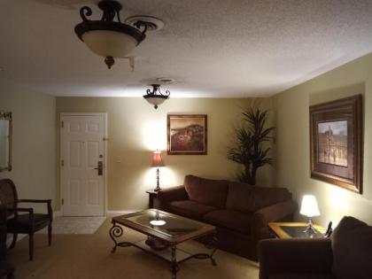 Ashley Quarters Hotel - image 14
