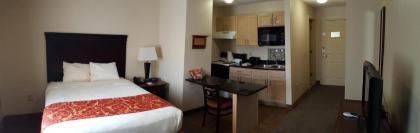 Ashley Quarters Hotel - image 5