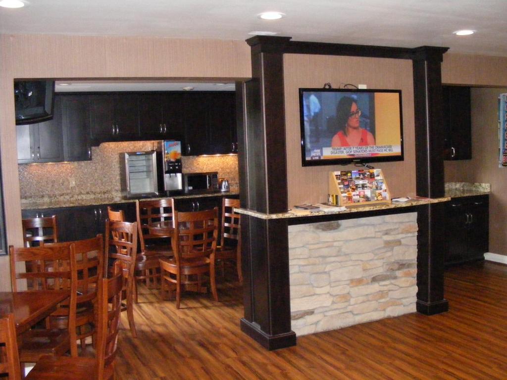Ashley Quarters Hotel - image 7