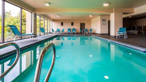 Best Western Pier Point Inn - image 4