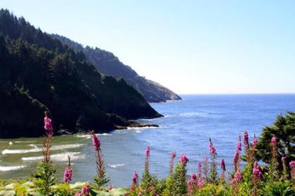 Lighthouse Inn - image 4