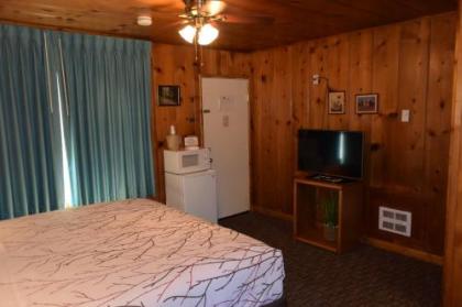 Park Motel and Cabins - image 5