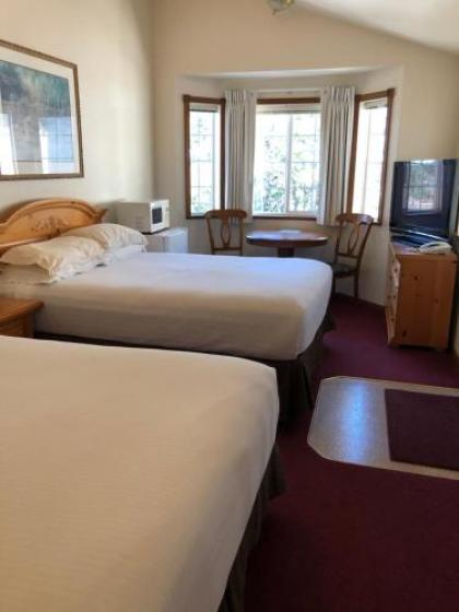 The Landmark Inn - image 4