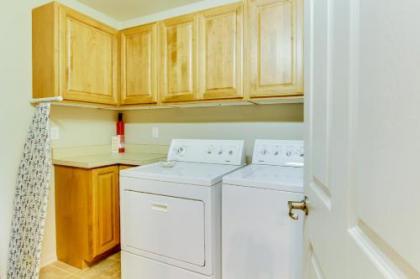 Lorees Riverview - image 2