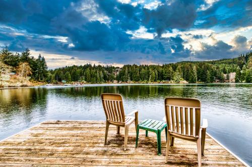 Marcia's Mercer Lake Chateau - main image