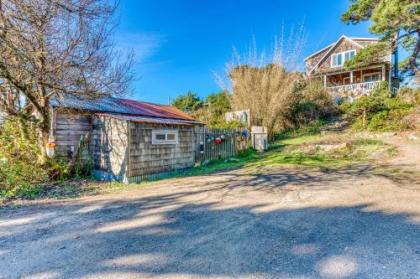 Heceta House and Fisherman's Cottage