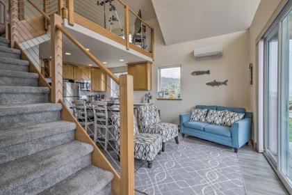 Chic Coastal Abode with Balcony Steps to Beach - image 15