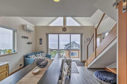 Chic Coastal Abode with Balcony Steps to Beach - image 8