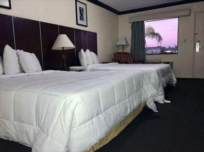 Budget Host Inn Florida City - image 5