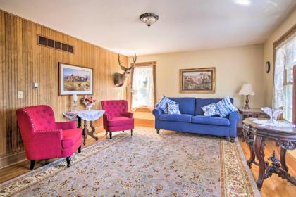 Florissant House with Sangre de Cristo Views! - image 8
