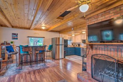 Rustic A-Frame Hideout Near National Monument - image 2
