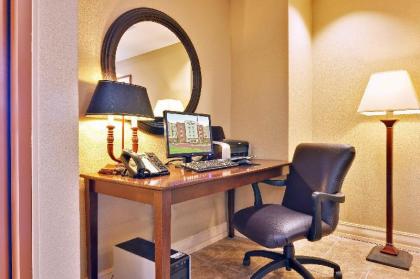 Candlewood Suites Flowood Hotel - image 15