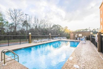 Hampton Inn Foley - image 2