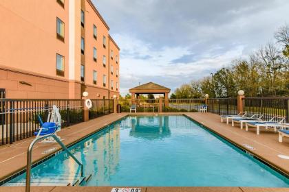 Hampton Inn Foley - image 7